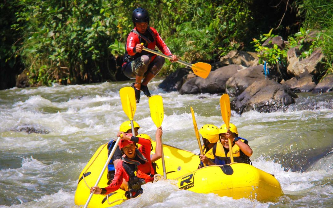 Mengenal Pekalen Rafting: Tips Aman dan Seru untuk Petualangan Arung Jeram