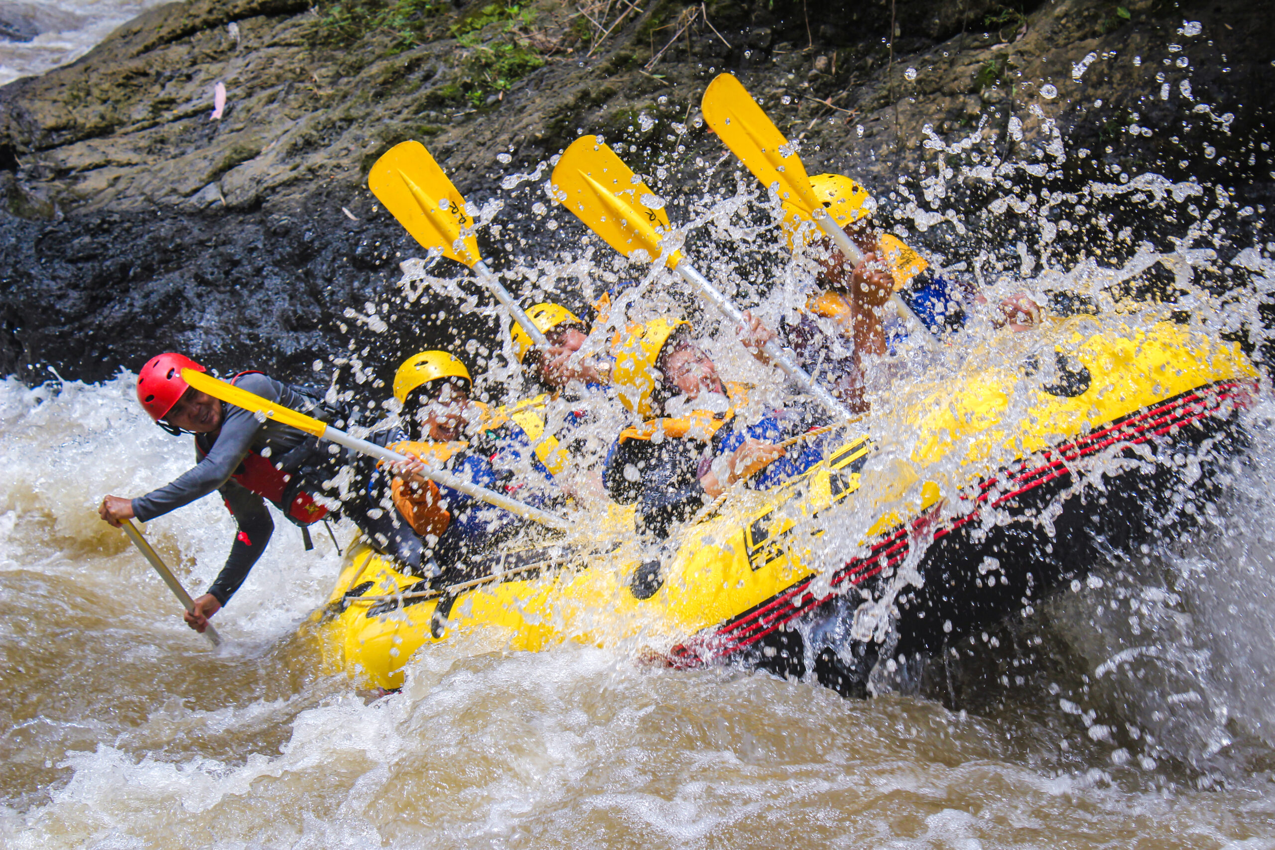 Kenapa Harus Ikut Aturan Saat Rafting? Ini Risikonya Kalau Tidak