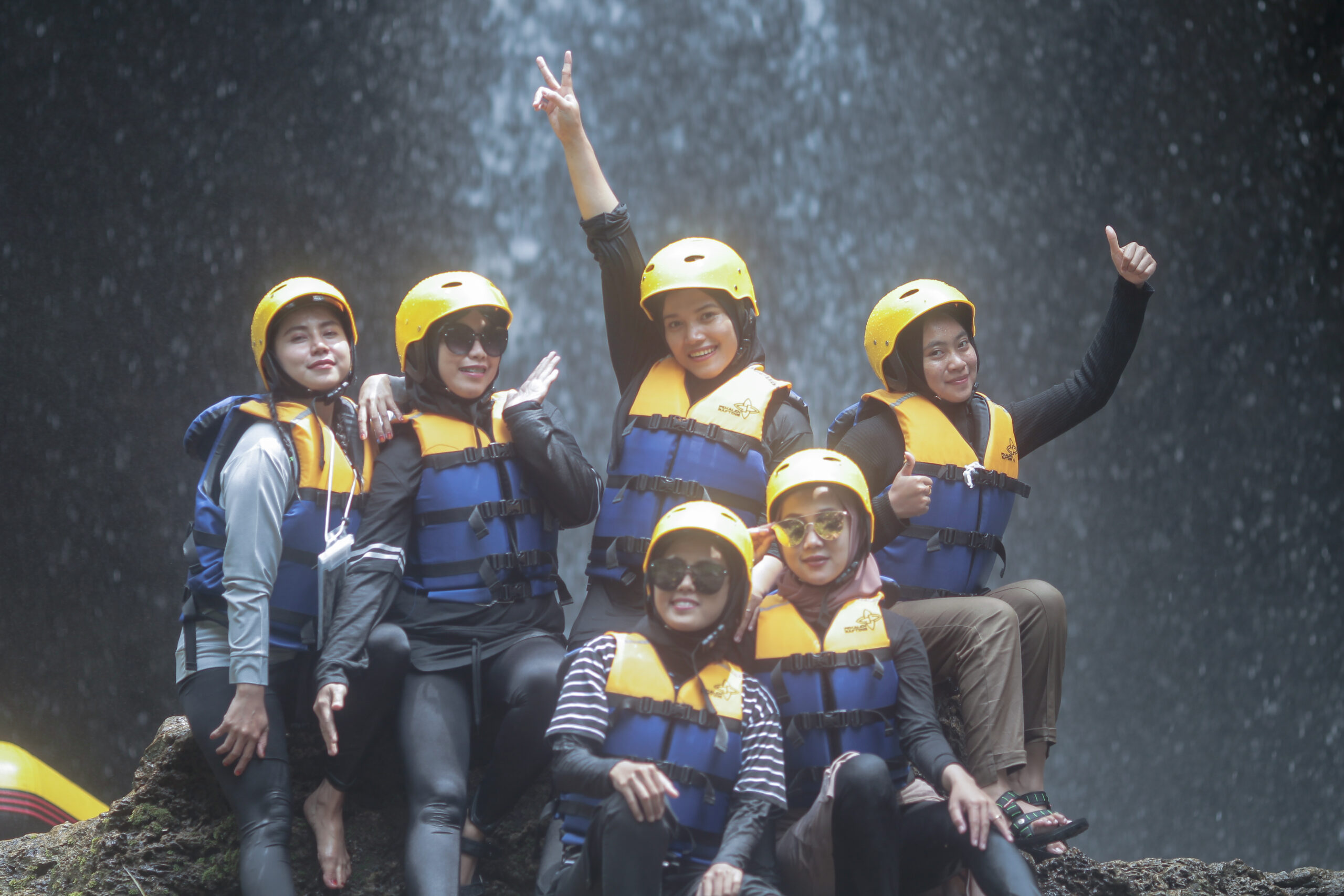 Pekalen Rafting: Tempat Orang Dewasa Bebas Jadi Anak-anak Lagi